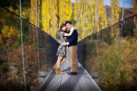 Shirleen & Hedi's engagement shoot, Swing bridge Arrow Junction, Central Otago, NZ